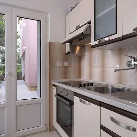One Bedroom With Terrace 5 公寓 韦伯斯卡