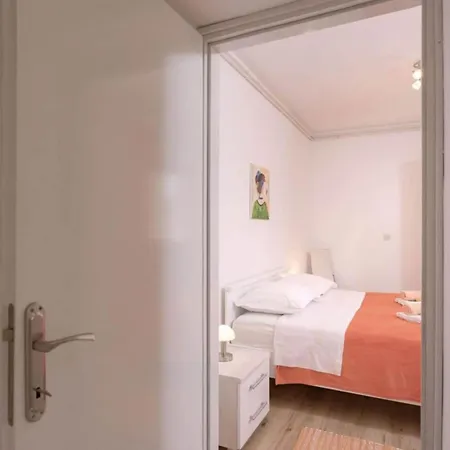 One Bedroom With Terrace 5 *